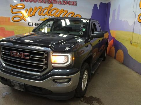 Used 2017 GMC Sierra 1500 SLE AWD/4WD image 4