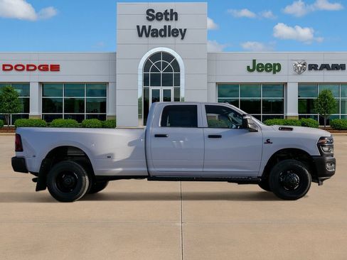 New 2026 RAM 3500 Tradesman AWD/4WD image 8
