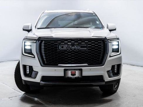 Used 2024 GMC Yukon XL Denali Ultimate AWD/4WD image 9