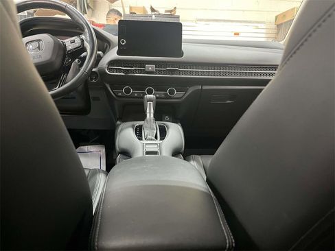 Used 2024 Honda HR-V EX-L image 14