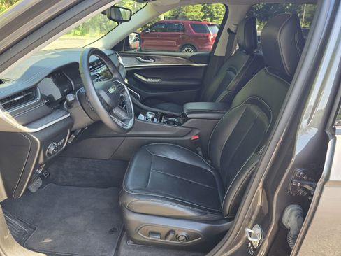 Used 2021 Jeep Grand Cherokee L Limited AWD/4WD image 12