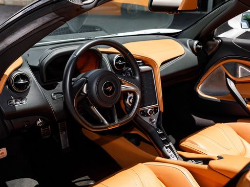 Used 2020 McLaren 720S Spider RWD image 46
