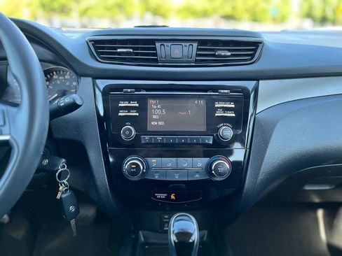 Used 2018 Nissan Rogue Sport S w/ S Appearance Package FWD image 16