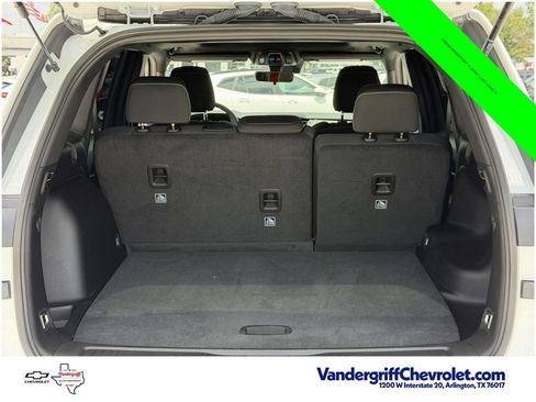 Used 2025 Jeep Grand Cherokee Laredo X RWD image 29