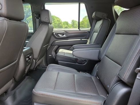 Used 2022 Chevrolet Tahoe High Country AWD/4WD image 11
