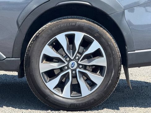 Used 2023 Subaru Outback Limited AWD/4WD image 46