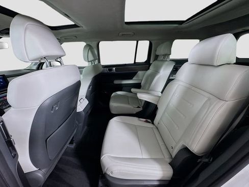 Used 2025 Hyundai Santa Fe Calligraphy image 27