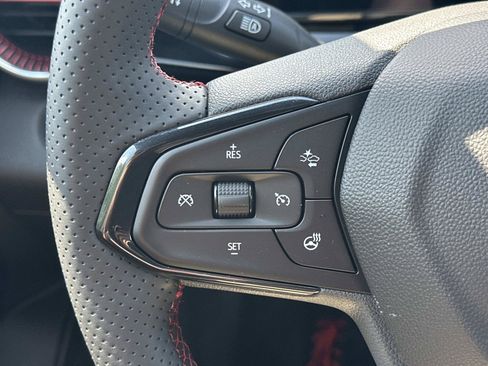 Certified 2024 Chevrolet Trax RS w/ Driver Confidence Package FWD image 21