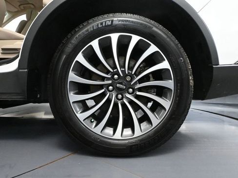 Used 2023 Lincoln Aviator Reserve w/ Equipment Group 201A image 16