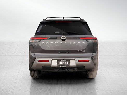 New 2025 Nissan Pathfinder Platinum image 5