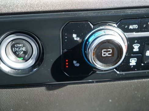 Used 2024 GMC Sierra 1500 Elevation image 32