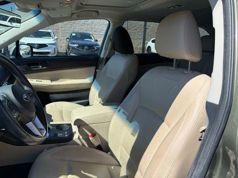 Used 2017 Subaru Outback 2.5i Limited image 12