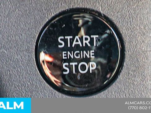 Used 2025 Nissan Rogue SV image 38