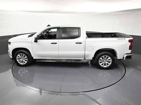Used 2021 Chevrolet Silverado 1500 Custom AWD/4WD image 16