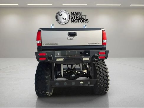 Used 2004 Chevrolet Silverado 2500 LT w/ Heavy-Duty Power Package image 4