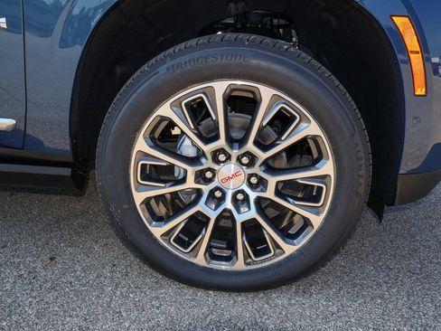 New 2026 GMC Yukon XL Denali w/ Denali Reserve Package AWD/4WD image 43