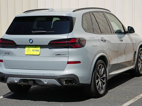 Used 2026 BMW X5 xDrive50e w/ M Sport Package AWD/4WD image 57