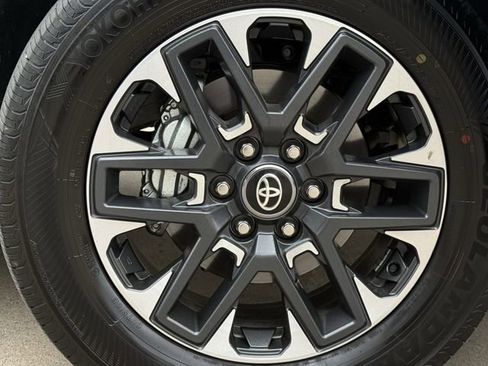 Used 2026 Toyota Tundra Limited w/ Power Package AWD/4WD image 11