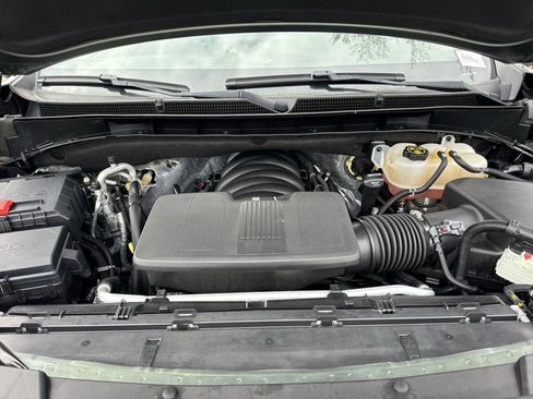 Used 2023 GMC Yukon XL SLT image 34