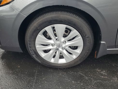 New 2025 Nissan Sentra S image 4