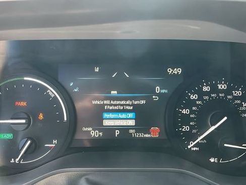 Used 2025 Toyota Sienna XLE FWD image 6