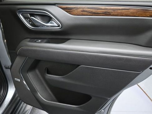 Used 2024 Chevrolet Tahoe Premier w/ Premium Package image 35