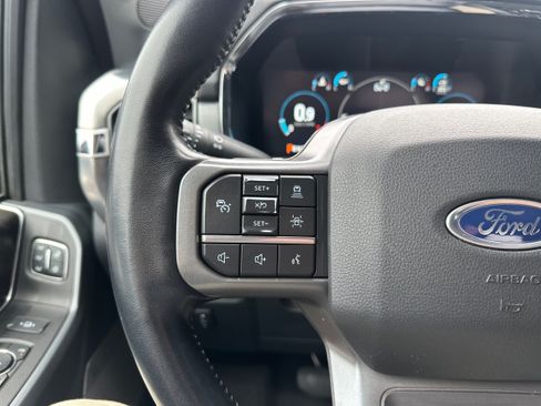 Used 2021 Ford F150 Lariat AWD/4WD image 34