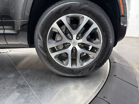 Used 2022 Land Rover Defender 110 XS Edition image 9