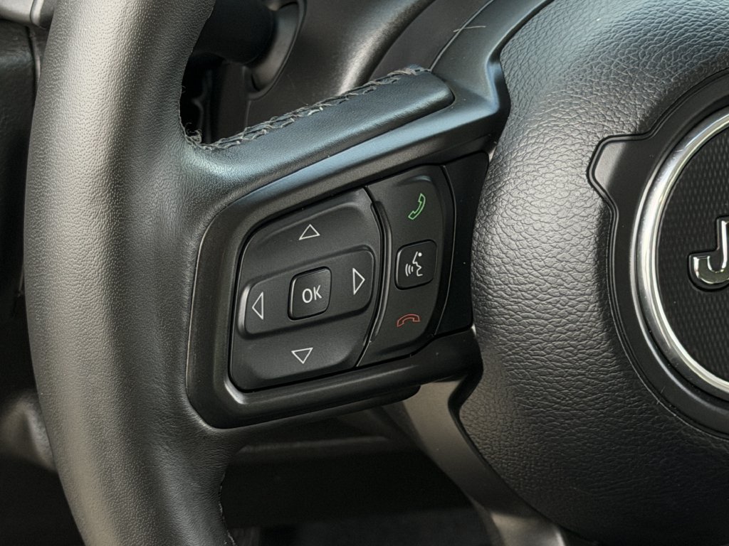Used 2023 Jeep Wrangler Sport AWD/4WD image 17