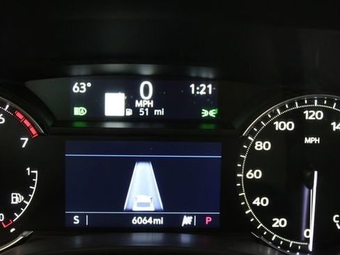 Certified 2025 Cadillac CT4 Luxury AWD/4WD image 19
