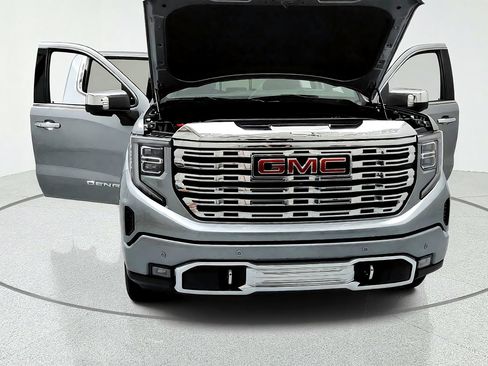 Used 2023 GMC Sierra 1500 Denali w/ Technology Package AWD/4WD image 15