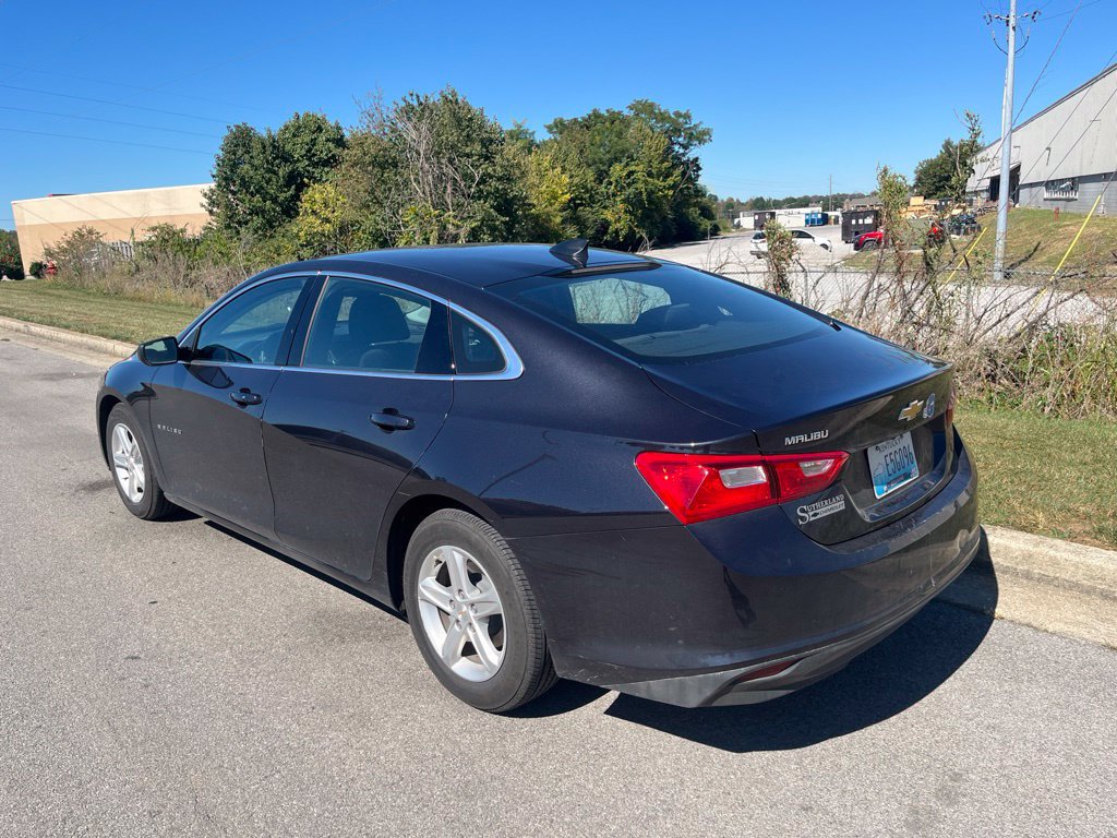 Used 2022 Chevrolet Malibu LS FWD image 4