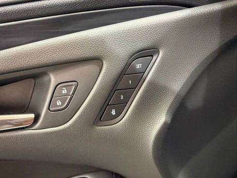 Used 2020 Buick Envision Essence image 12