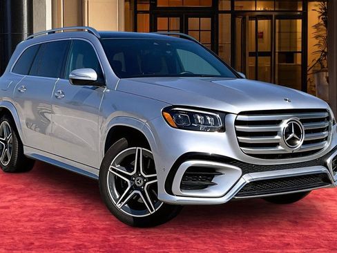 Used 2024 Mercedes-Benz GLS 450 4MATIC w/ AMG Line Exterior image 2