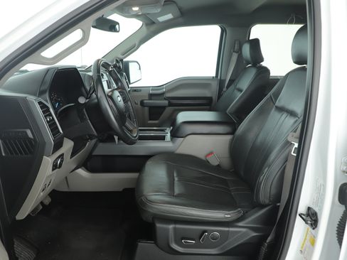 Used 2018 Ford F150 XLT w/ Equipment Group 302A Luxury image 12