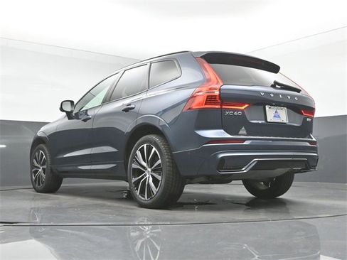 Used 2023 Volvo XC60 B5 Ultimate w/ Protection Package Premier image 42