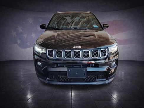 Used 2024 Jeep Compass Latitude AWD/4WD image 8