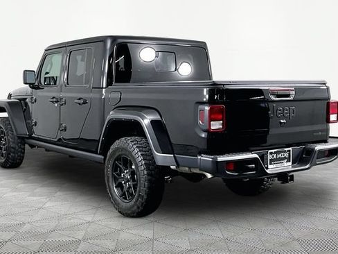 Used 2024 Jeep Gladiator Sport AWD/4WD image 4