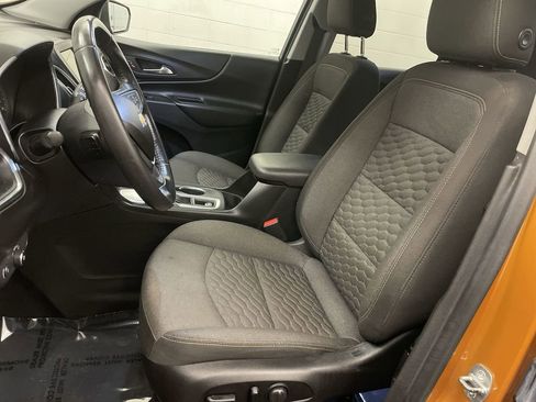 Used 2019 Chevrolet Equinox LT FWD image 12