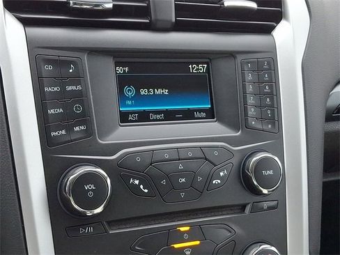 Used 2015 Ford Fusion SE w/ Equipment Group 201A image 17