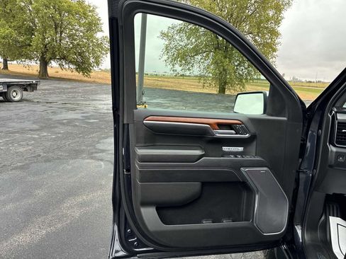 Used 2023 GMC Sierra 1500 Denali w/ Denali Reserve Package image 22