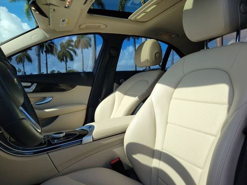 Used 2021 Mercedes-Benz C 300 Sedan image 24
