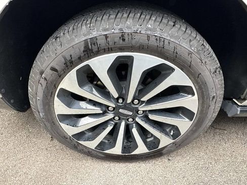 Used 2024 Lincoln Navigator Reserve AWD/4WD image 7