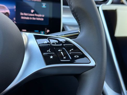 Used 2026 Mercedes-Benz GLC 300 image 24