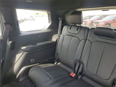 New 2025 Jeep Grand Cherokee L Limited w/ Luxury Tech Group II image 14