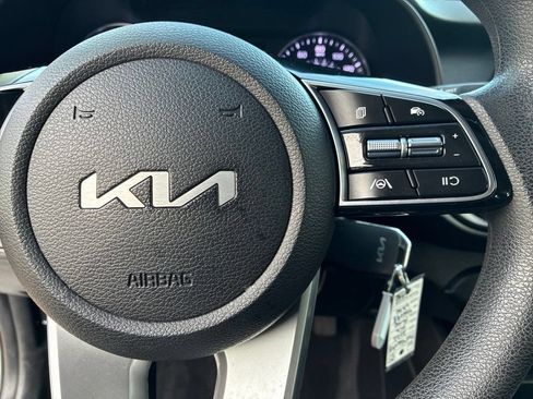 Used 2022 Kia Forte LXS FWD image 24