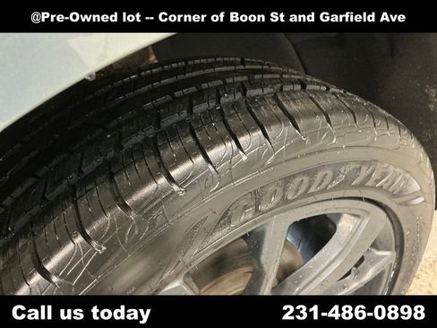 Used 2022 Chevrolet Equinox RS AWD/4WD image 22