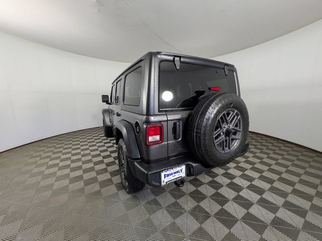 Used 2024 Jeep Wrangler Unlimited Sport AWD/4WD image 12