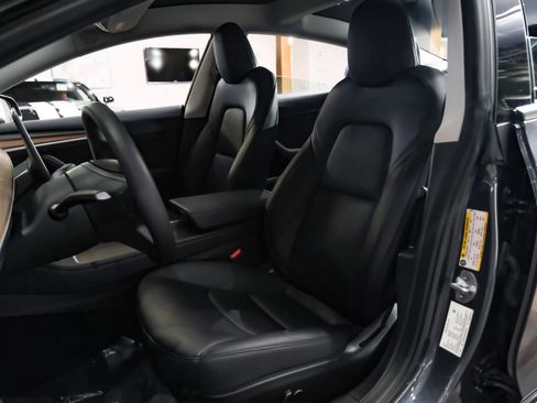 Used 2023 Tesla Model 3 Standard Range image 43