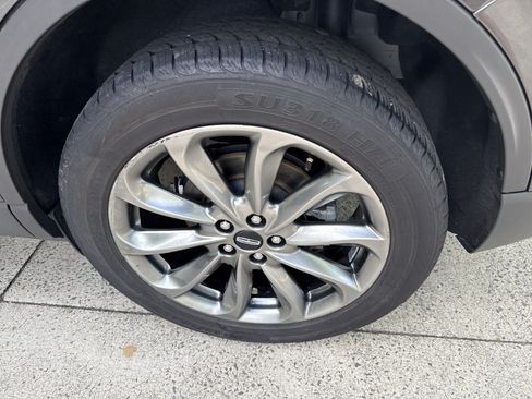 Used 2020 Lincoln Corsair FWD w/ Premium Package image 19